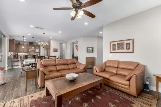 Photo #4: 6976610 Listing