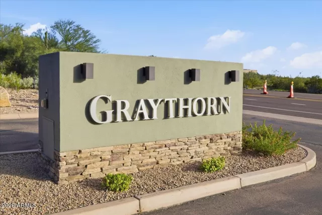 MLS: 6976664 Condo For Sale