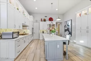 Photo #6: 6976664 Listing 