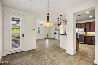 Photo #6: 6976766 Listing 