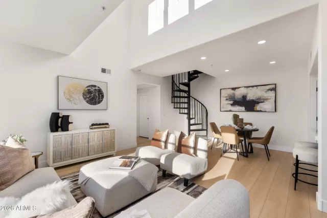 MLS: 6977113 Condo For Sale