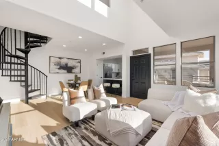 Photo #3: 6977113 Listing 