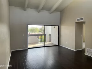 Photo #3: 6977174 Listing