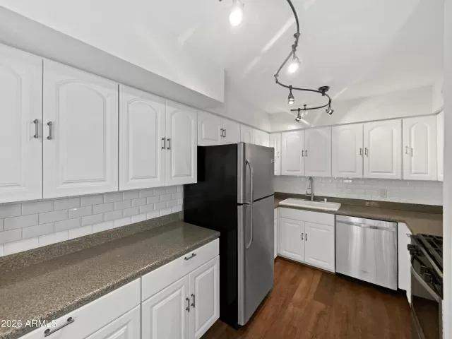 MLS: 6977176 Condo For Sale
