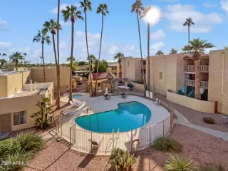 Photo #4: 6977176 Listing