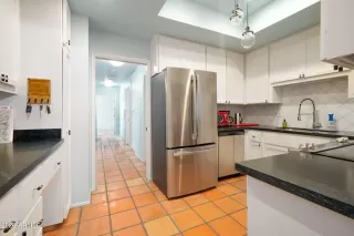 Photo #6: 6977177 Listing