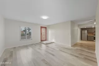 Photo #5: 6977211 Listing 