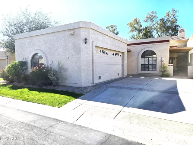 MLS: 6977333 Condo For Sale