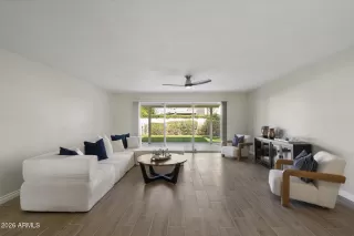 Photo #2: 6977409 Listing 