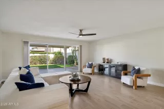 Photo #3: 6977409 Listing 