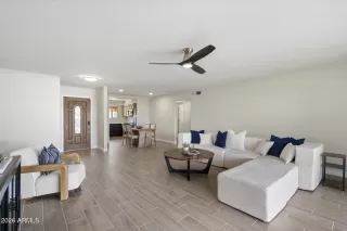 Photo #4: 6977409 Listing 