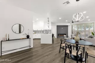 Photo #4: 6977430 Listing