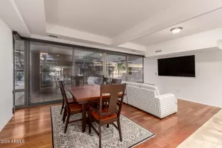 Photo #1: 6977448 Listing 