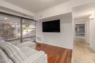 Photo #4: 6977448 Listing 