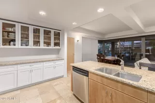 Photo #6: 6977448 Listing 