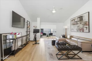 Photo #1: 6977503 Listing