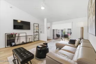 Photo #6: 6977503 Listing