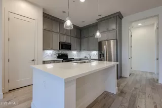 Photo #6: 6977566 Listing