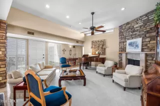 Photo #5: 6977616 Listing