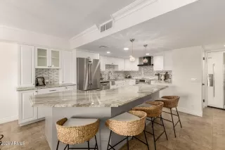 Photo #1: 6977638 Listing 