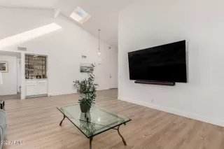 Photo #6: 6977664 Listing 