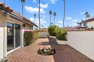 Photo #3: 6977916 Listing