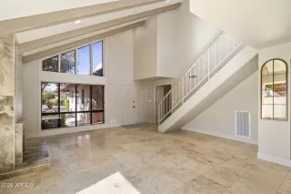 Photo #4: 6977916 Listing