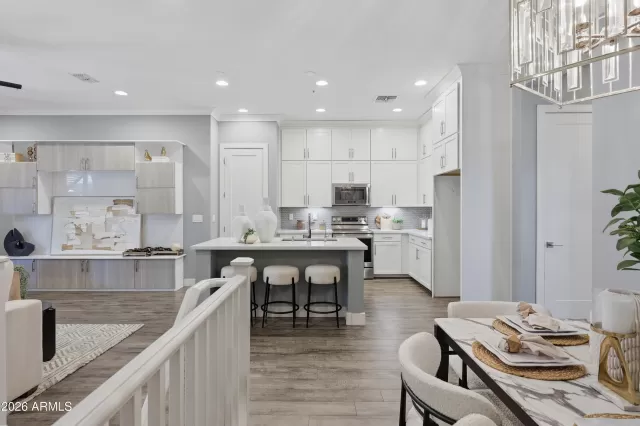 MLS: 6977976 Condo For Sale