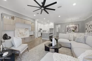 Photo #1: 6977976 Listing 