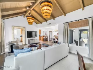 Photo #5: 6978222 Listing 