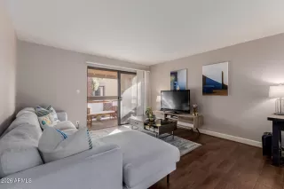 Photo #4: 6978283 Listing 