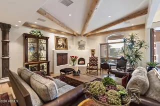 Photo #4: 6978306 Listing