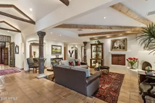 Photo #6: 6978306 Listing