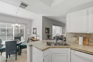 Photo #6: 6978456 Listing 