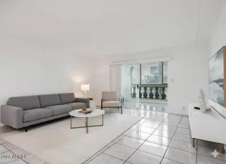 Photo #1: 6978504 Listing