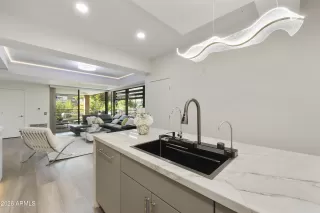 Photo #5: 6978574 Listing