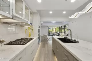 Photo #6: 6978574 Listing