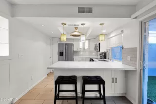 Photo #4: 6978758 Listing 