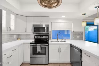 Photo #6: 6978758 Listing 