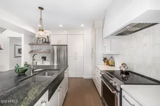 Photo #6: 6979159 Listing 