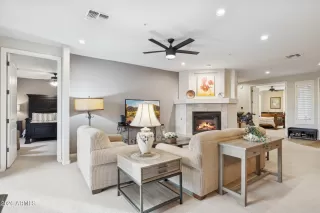 Photo #6: 6979221 Listing 