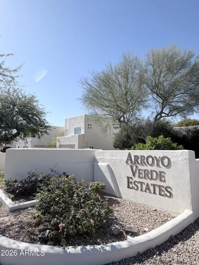 MLS: 6979247 Condo For Sale