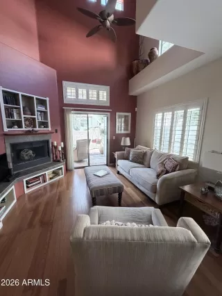 Photo #2: 6979247 Listing