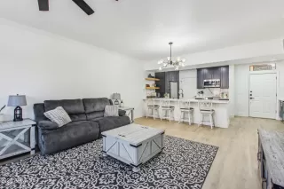 Photo #4: 6979454 Listing 