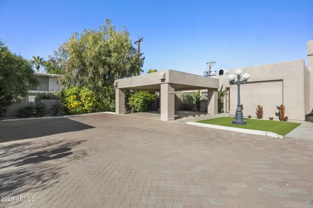 MLS: 6979570 Condo For Sale