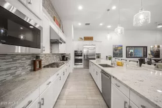 Photo #6: 6979645 Listing 