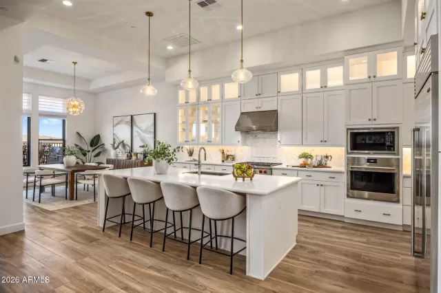 MLS: 6979704 Condo For Sale