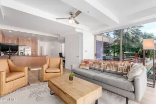 Photo #2: 6979713 Listing 