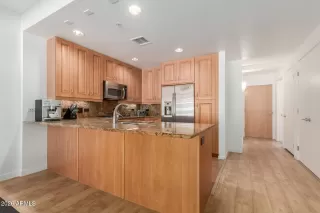 Photo #6: 6979713 Listing 