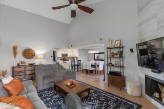 Photo #3: 6979926 Listing 